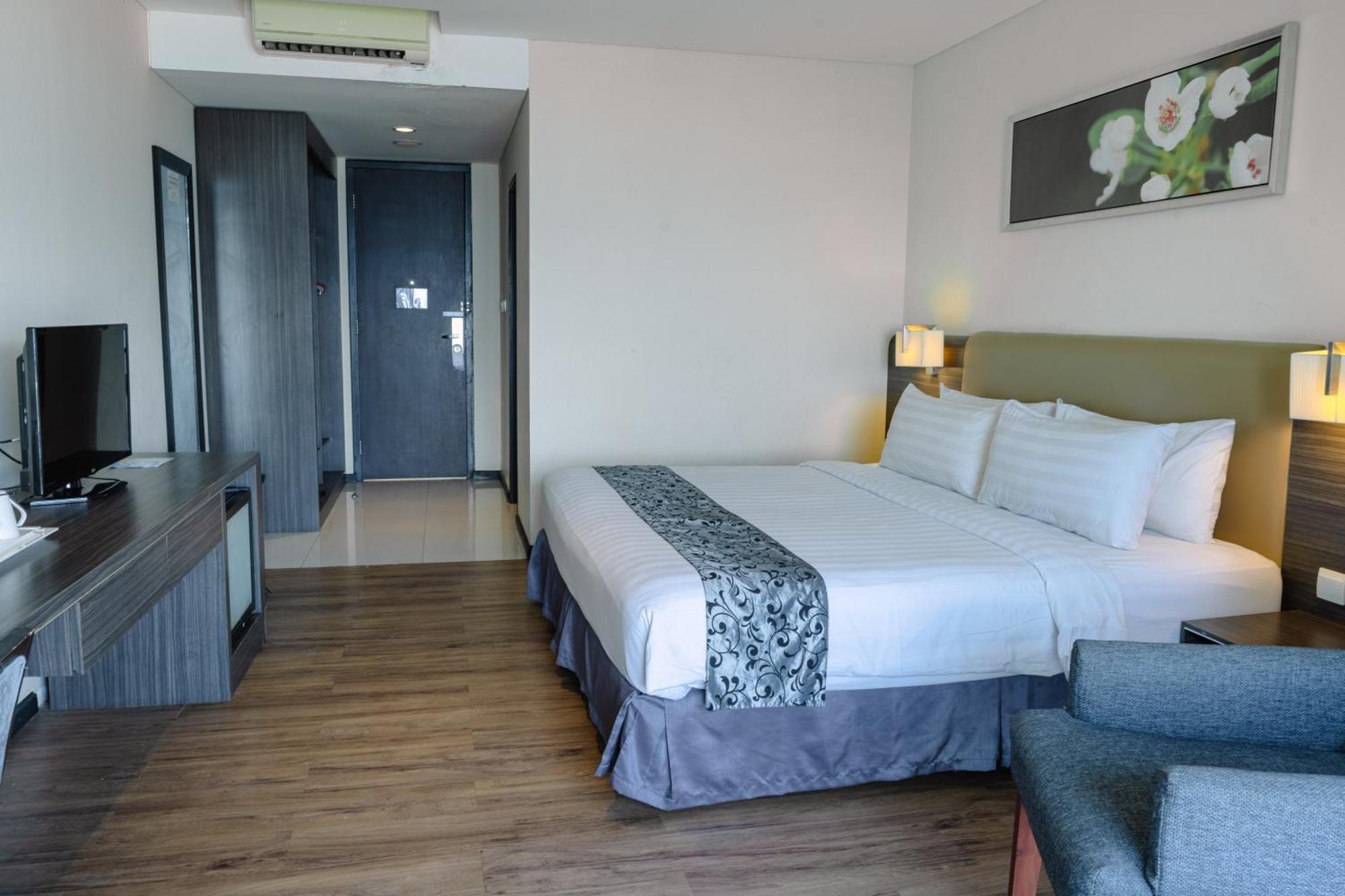 Estrella Hotel & Conference Лувук Экстерьер фото