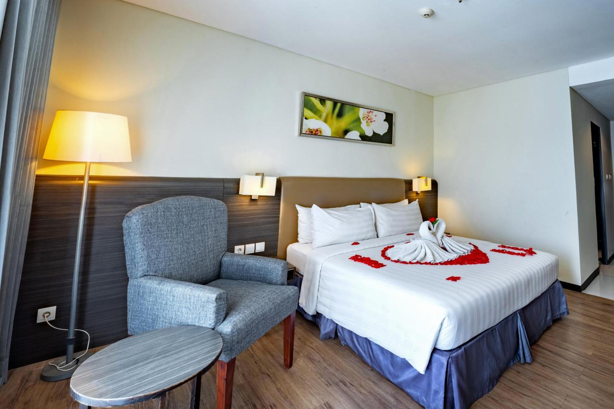 Estrella Hotel & Conference Лувук Экстерьер фото