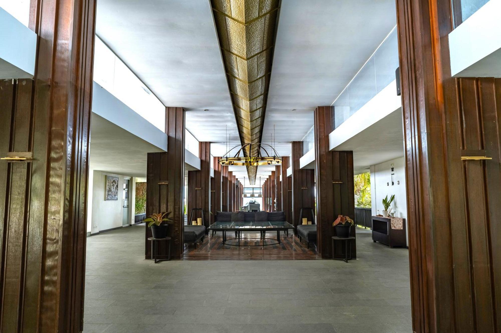 Estrella Hotel & Conference Лувук Экстерьер фото